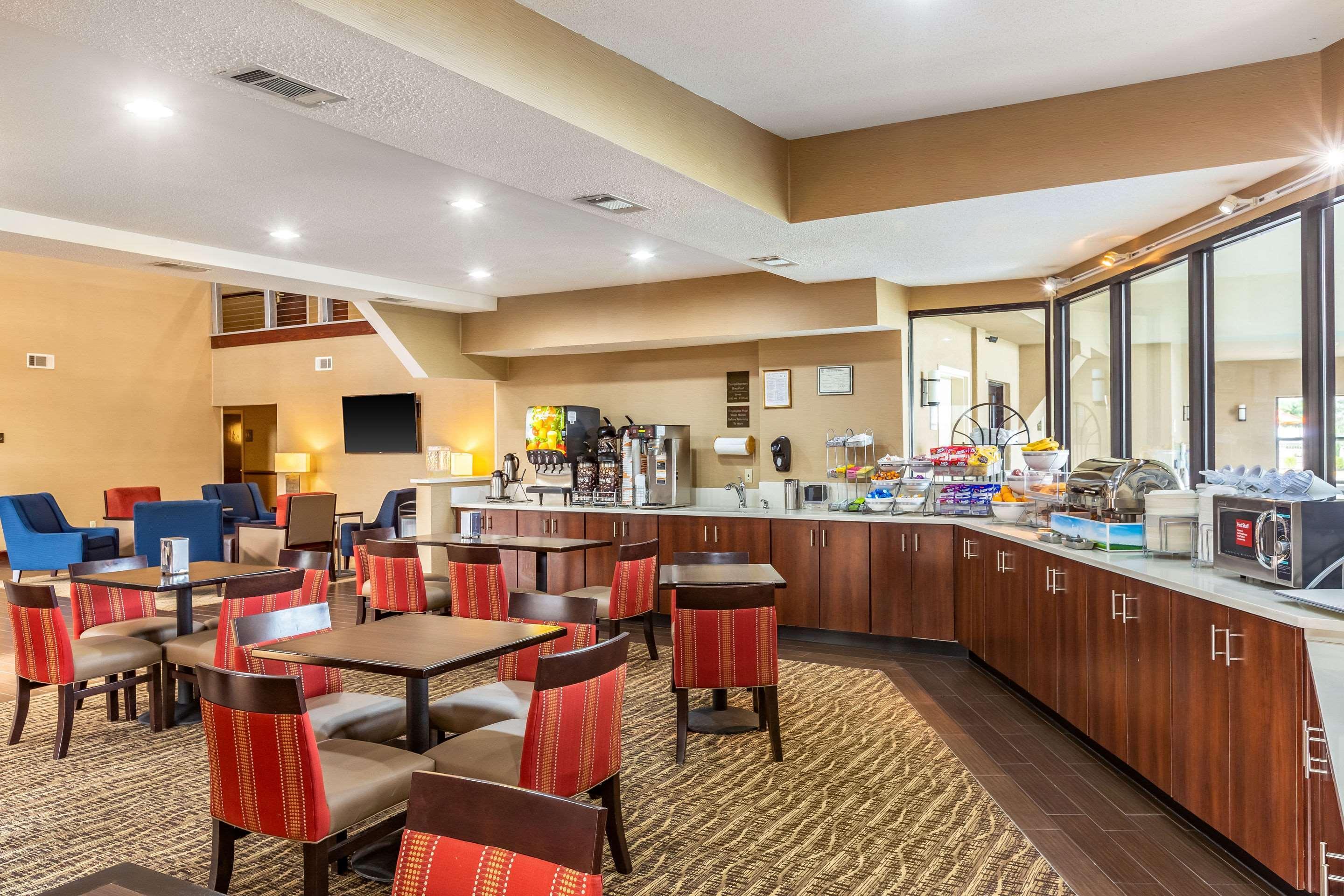 Comfort Suites Near Robins Air Force Base Warner Robins Exterior foto